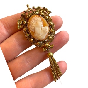 Vintage Florenza shell cameo tassel gold finish brooch