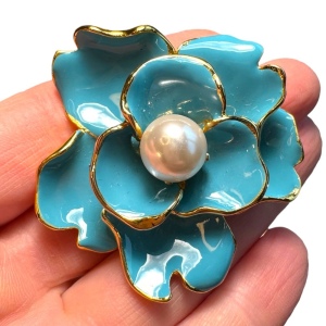 Stunning Ivana Blue enamel larg flower brooch /pendant 2”