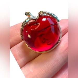 Vintage 1970s Red Sara Coventry cherry 🍒 brooch 32mm