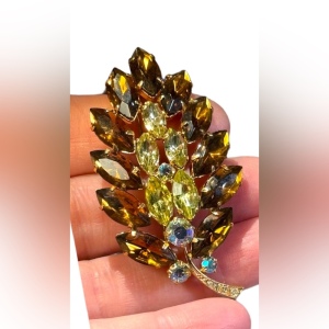 Vintage Large Amber leaf brooch 3” 1960s