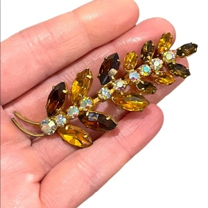 Vintage 1960s Amber brown color gold finish leaf AB crystal brooch