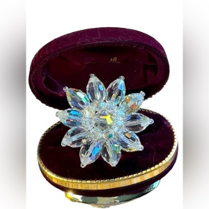 Stunning large Vintage C1950s Crystal AB flower brooch