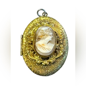 Antique gold finish shell cameo ornate pendant scrollwork art deco